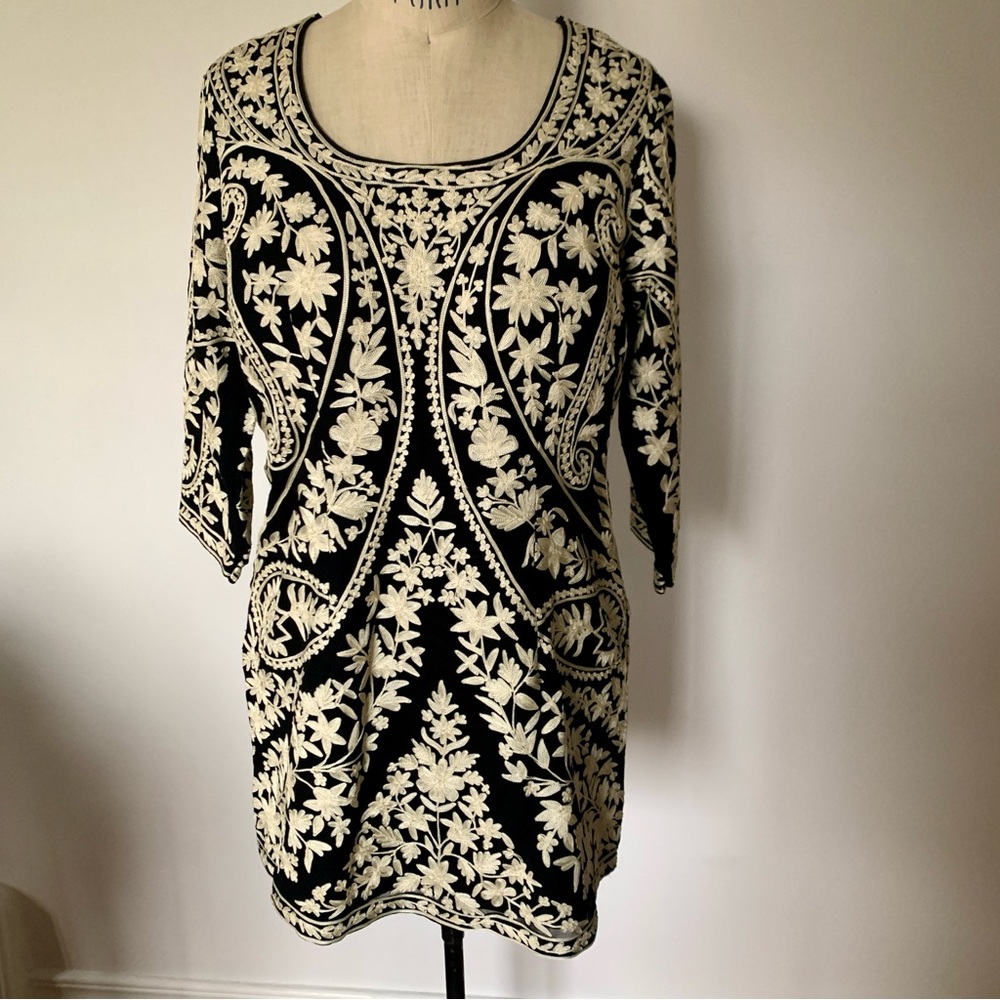 Embroidered Crewel Top Tunic Black Ivory
